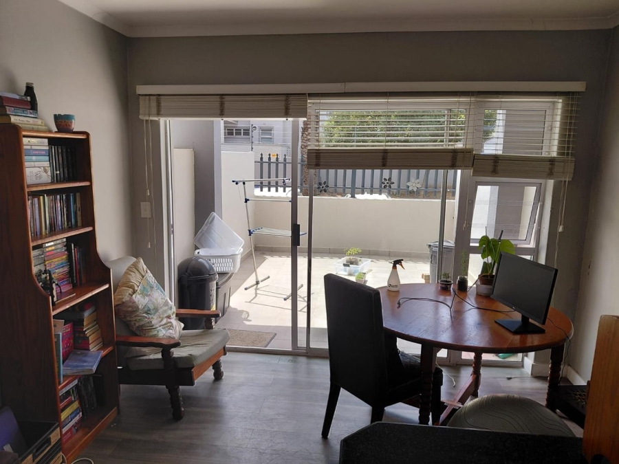To Let 1 Bedroom Property for Rent in Okennedyville Western Cape